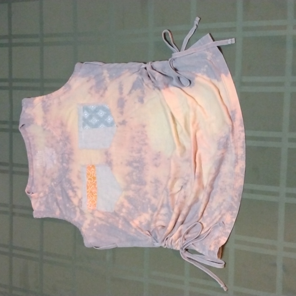 Drawstring tank updated with bleach and pockets!